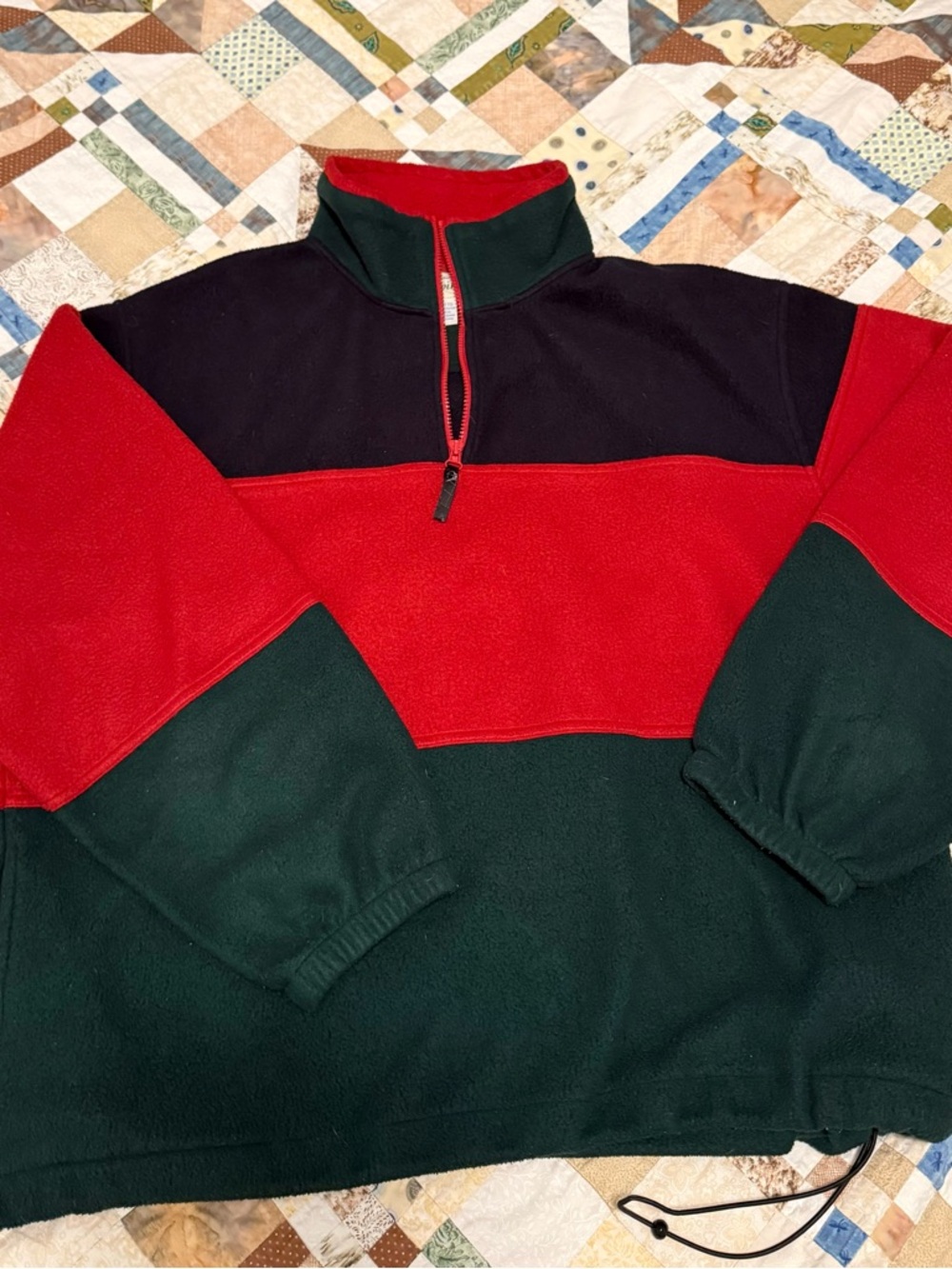 Spirit Men’s Colorblock Quarter-Zip Fleece Pullover - Red, Black, Green